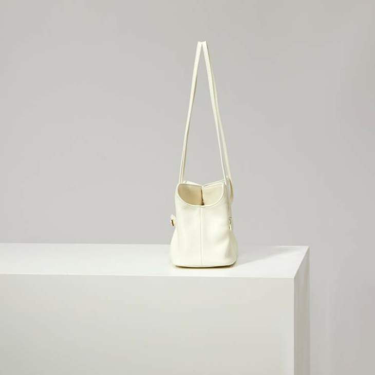 Picture of Prada Handbags _SKUfw217038704fw